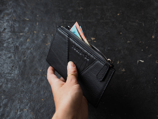 The Gem Cardwallet - Matt Black Leather